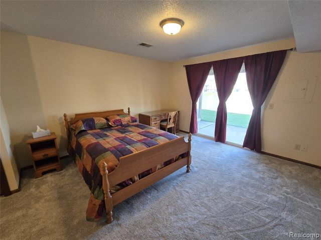 7044 Springtree Lane, Grand Rapids, MI 49548