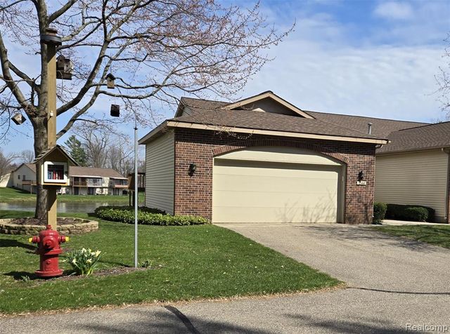 7044 Springtree Lane, Grand Rapids, MI 49548