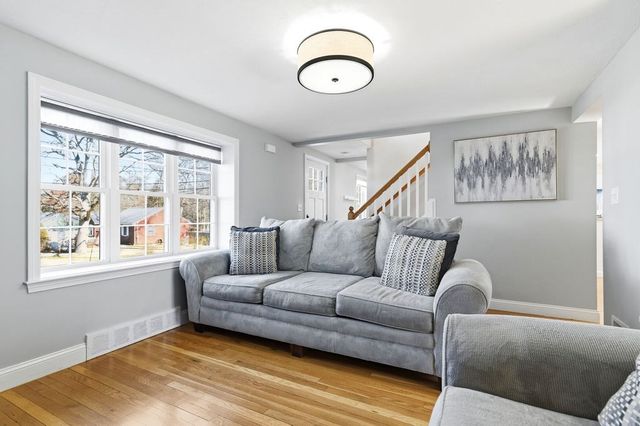 103 Belmont St, Weymouth, MA 02188