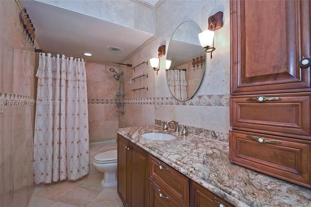 1985 S Ocean Dr 2F, Hallandale Beach, FL 33009