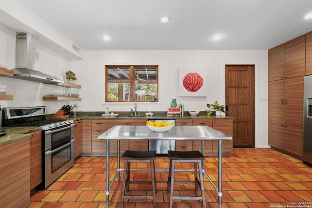 531 ELMHURST AVE, San Antonio, TX 78209
