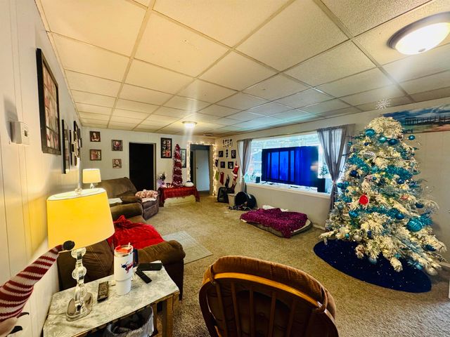 2403 E main Street, Westfrank, IL 62896