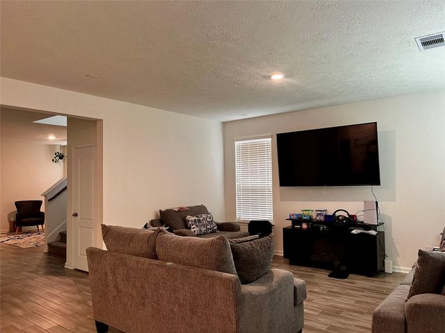 4118 Mossy Banks Lane, Houston, TX 77068