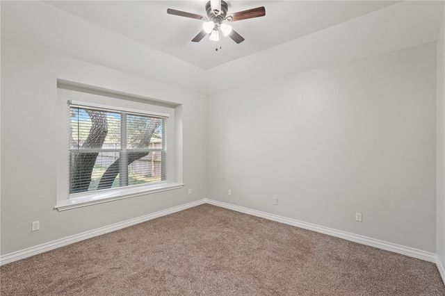 104 Saint Andrews St, Rockport, TX 78382