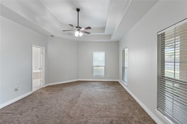 104 Saint Andrews St, Rockport, TX 78382