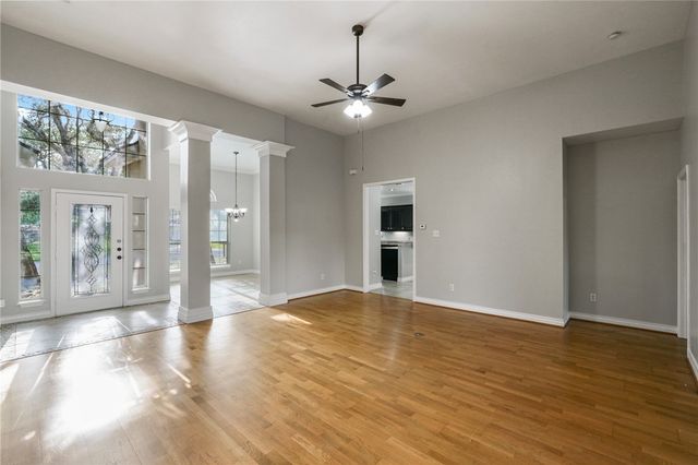 104 Saint Andrews St, Rockport, TX 78382
