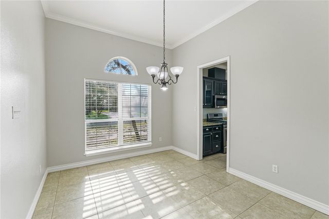 104 Saint Andrews St, Rockport, TX 78382