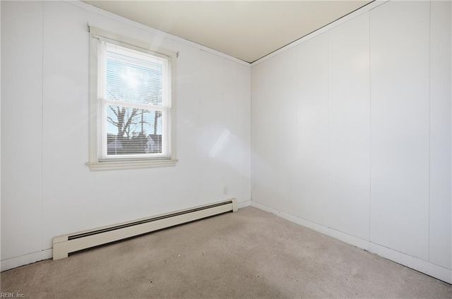 21 Sidney PL, Newport News, VA 23601