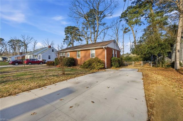 21 Sidney PL, Newport News, VA 23601