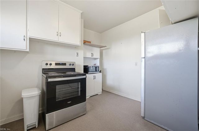 21 Sidney PL, Newport News, VA 23601