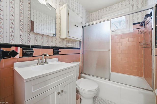 21 Sidney PL, Newport News, VA 23601