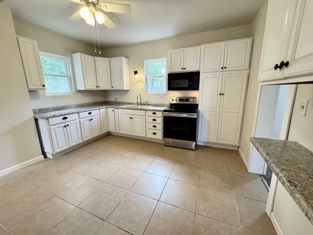 304 S Prairie Street, Bloomington, IL 61701