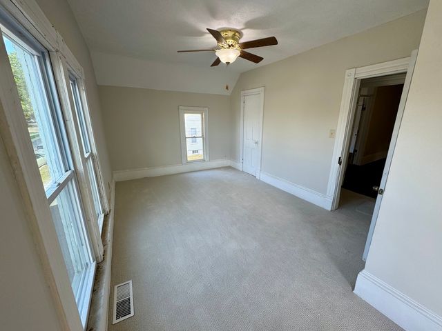 304 S Prairie Street, Bloomington, IL 61701