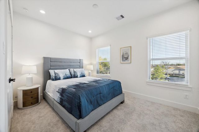 5622 Camino Encantado Drive, Houston, TX 77091
