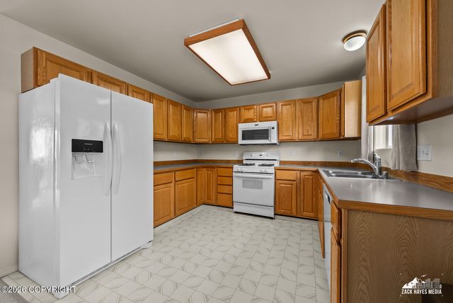 10840 Stroganof Drive, Anchorage, AK 99507
