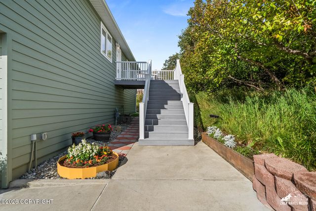 10840 Stroganof Drive, Anchorage, AK 99507