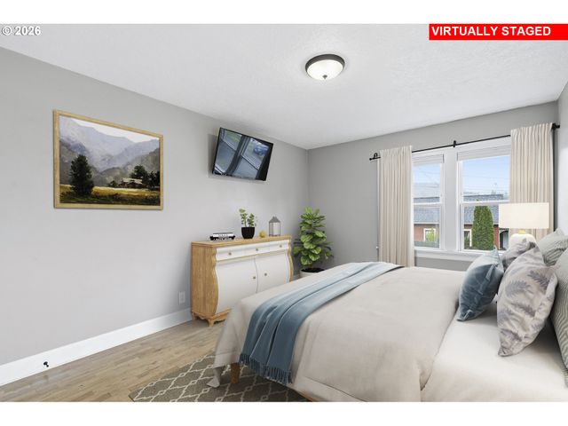 1102 CENTER St, Oregon City, OR 97045