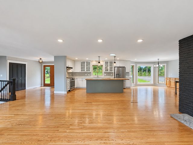3015 Valleywood Drive SW, Rochester, MN 55902