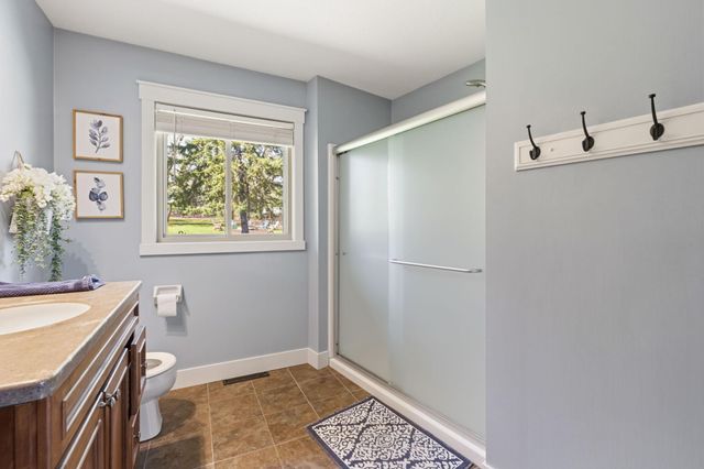 3015 Valleywood Drive SW, Rochester, MN 55902