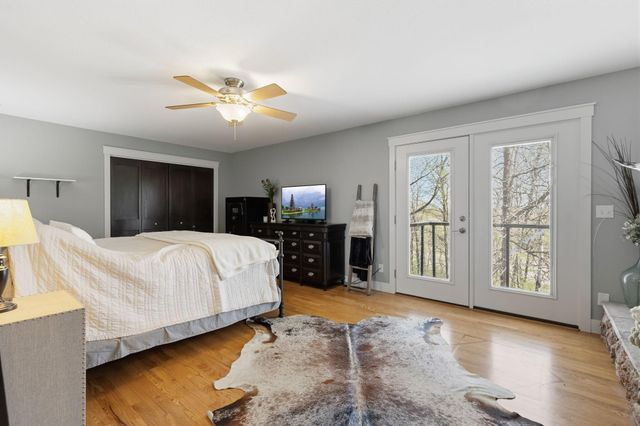 3015 Valleywood Drive SW, Rochester, MN 55902