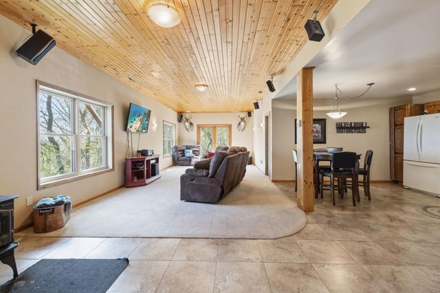3015 Valleywood Drive SW, Rochester, MN 55902
