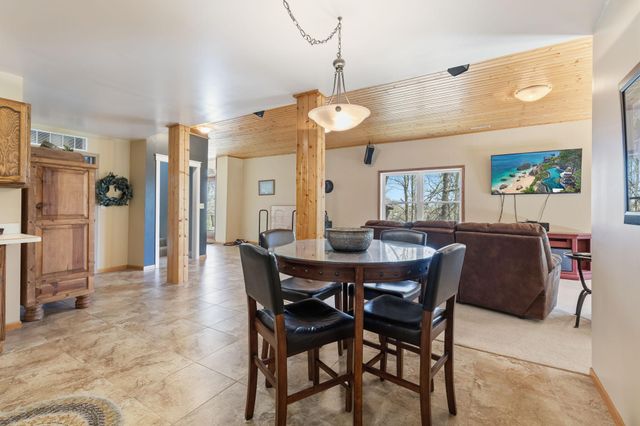 3015 Valleywood Drive SW, Rochester, MN 55902