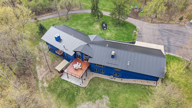 3015 Valleywood Drive SW, Rochester, MN 55902