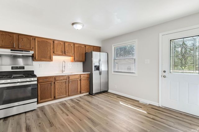 4606 Meadow Lane, South Bend, IN 46619