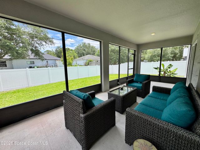 8066 104th Avenue, Vero Beach, FL 32967