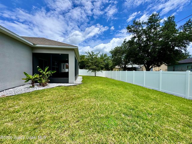 8066 104th Avenue, Vero Beach, FL 32967