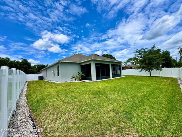8066 104th Avenue, Vero Beach, FL 32967