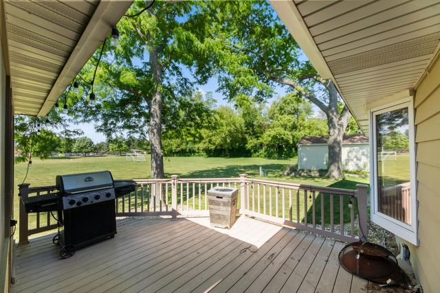 445 E Harvard STREET, Oconomowoc, WI 53066