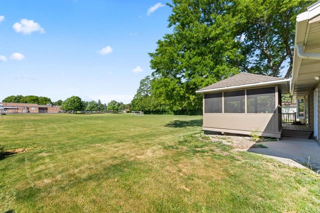 445 E Harvard STREET, Oconomowoc, WI 53066