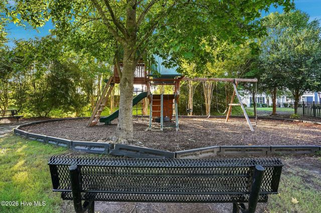 7228 Maple Leaf Drive, Wilmington, NC 28411