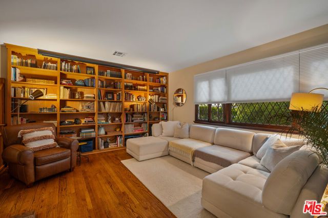 9720 Yoakum Drive, Beverly Hills, CA 90210