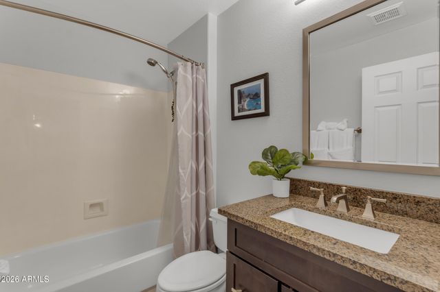4817 E SWILLING Road, Phoenix, AZ 85054