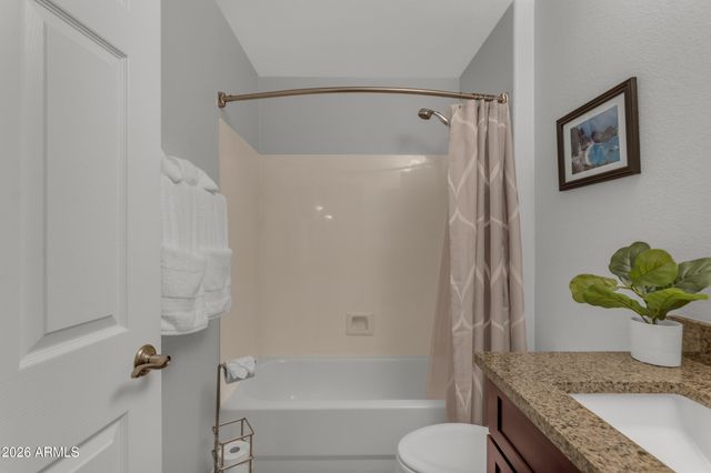 4817 E SWILLING Road, Phoenix, AZ 85054