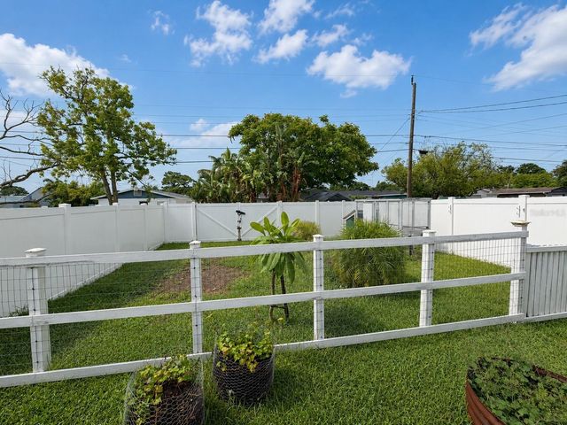 3753 15TH AVENUE N, St Petersburg, FL 33713