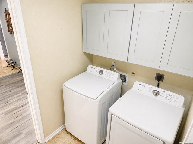 9643 SEKULA DR, San Antonio, TX 78250