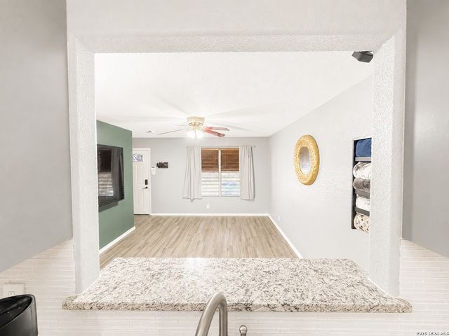 9643 SEKULA DR, San Antonio, TX 78250