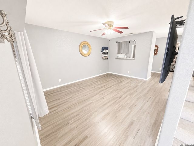 9643 SEKULA DR, San Antonio, TX 78250