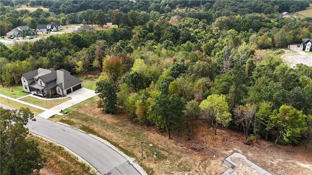6131 W Primeark Horizon Drive, Fayetteville, AR 72704