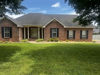 209 Andy Johns Dr, Smyrna, TN 37167