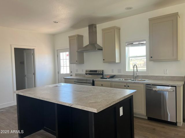 20605 E CONESTOGA Drive, Mayer, AZ 86333