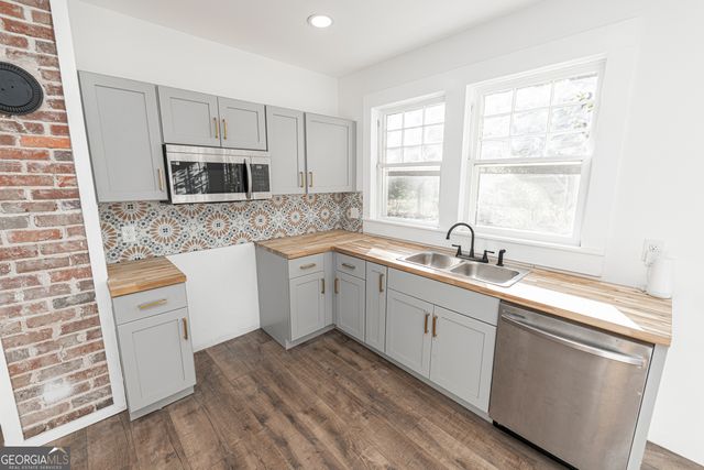 622 Whitney Avenue, Albany, GA 31701