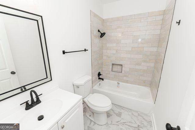 622 Whitney Avenue, Albany, GA 31701