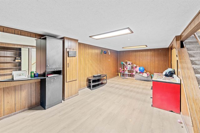 366 Maple Ave, Salina, KS 67401