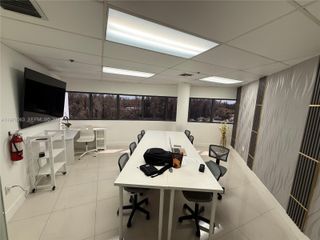 9600 NW 25th St 6B, Doral, FL 33172