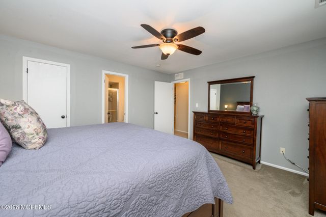 182 Edinburgh Court, Matawan, NJ 07747