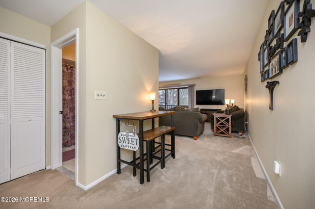 182 Edinburgh Court, Matawan, NJ 07747